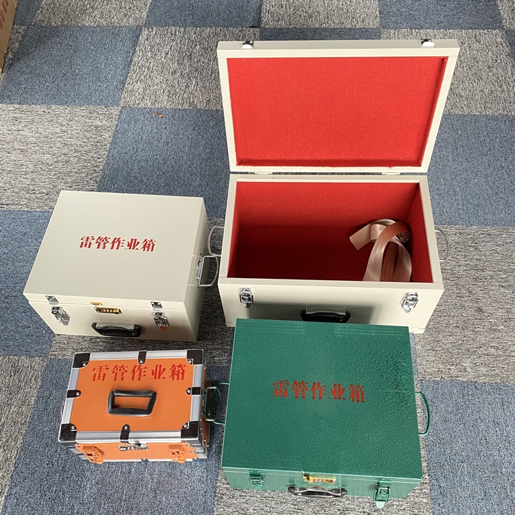 伊宁市爆破工程作业箱如何选择？玻璃钢与传统材质的全面对比
